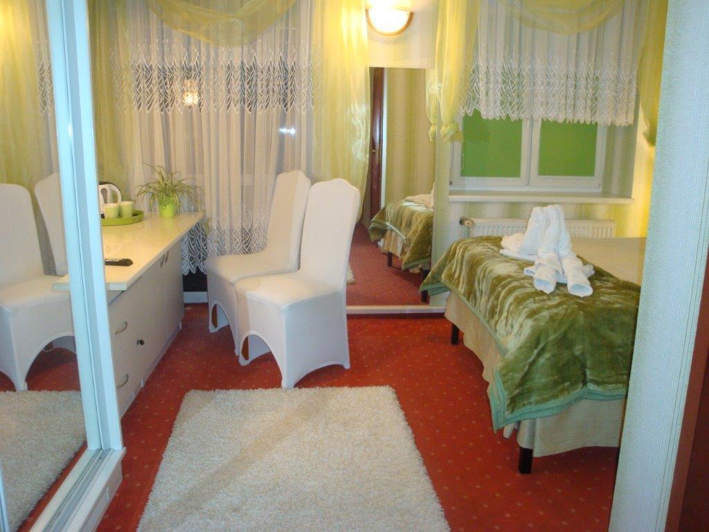 Bonaparte Ченстохова Экстерьер фото